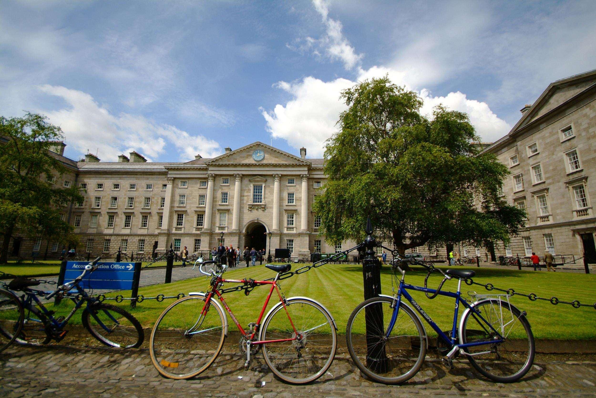 The Fitzwilliam Hotel Дъблин Екстериор снимка The Trinity Quadrangle
