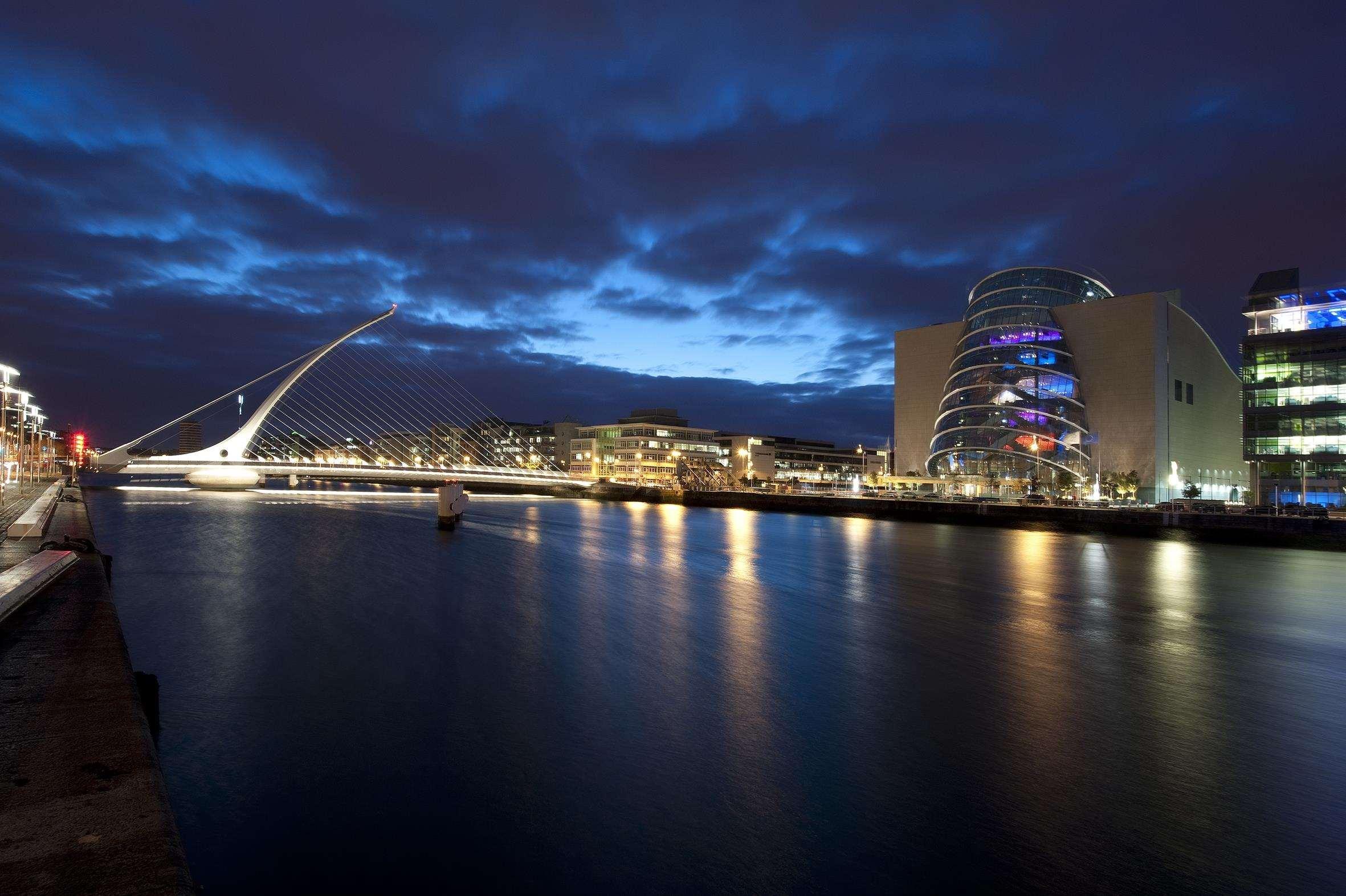 The Fitzwilliam Hotel Дъблин Екстериор снимка Dublin Convention Centre