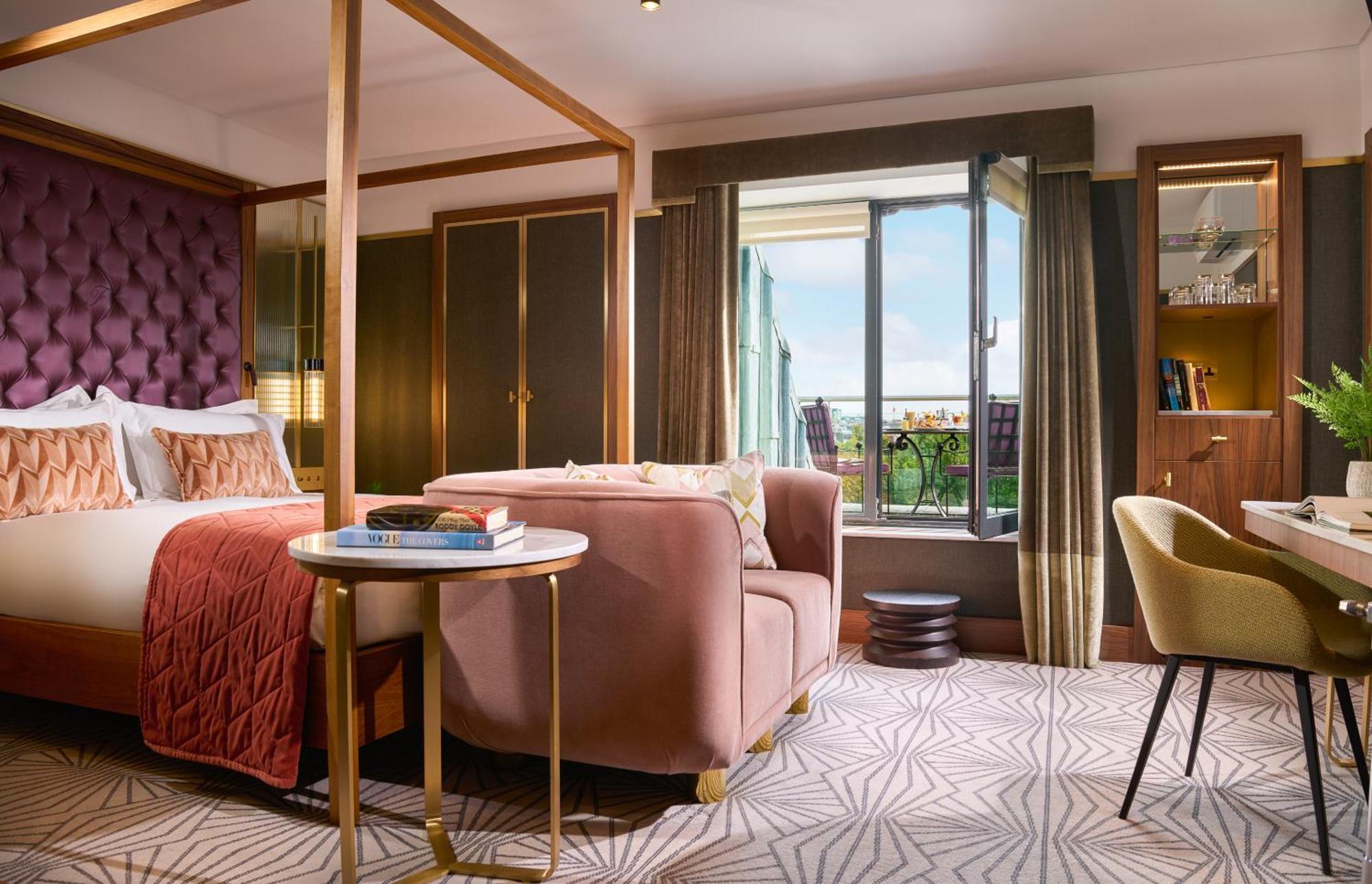 The Fitzwilliam Hotel Дъблин Екстериор снимка A suite at The Ivy Collection, The Ivy Hotel, Manchester