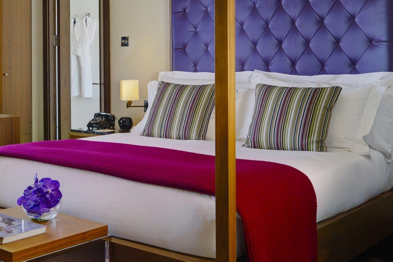 The Fitzwilliam Hotel Дъблин Екстериор снимка A bedroom at the hotel