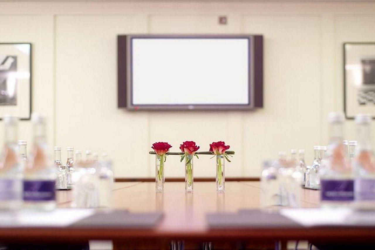 The Fitzwilliam Hotel Дъблин Екстериор снимка A meeting room at the hotel