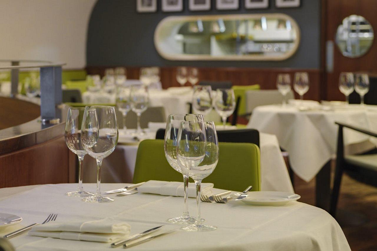 The Fitzwilliam Hotel Дъблин Екстериор снимка The interior of the restaurant
